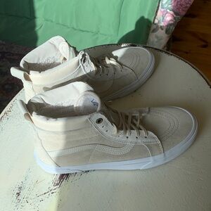 Vans SK8 hi MTE Cream Suede Fur Lined High Top with Scotch guard protection